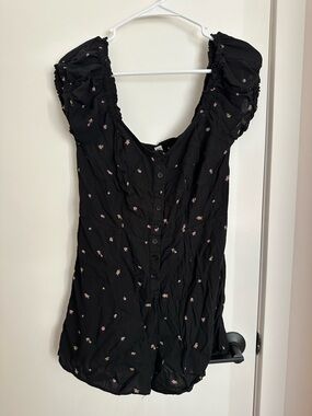 bp Black Top with Pink Floral Dots